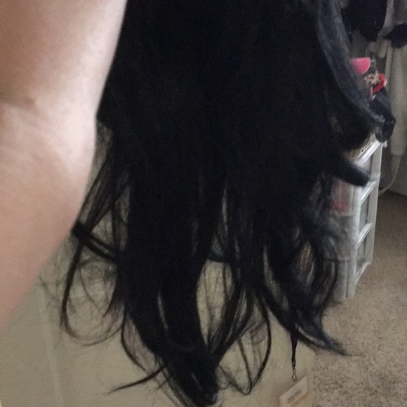 Black wig - Picture 3 of 5